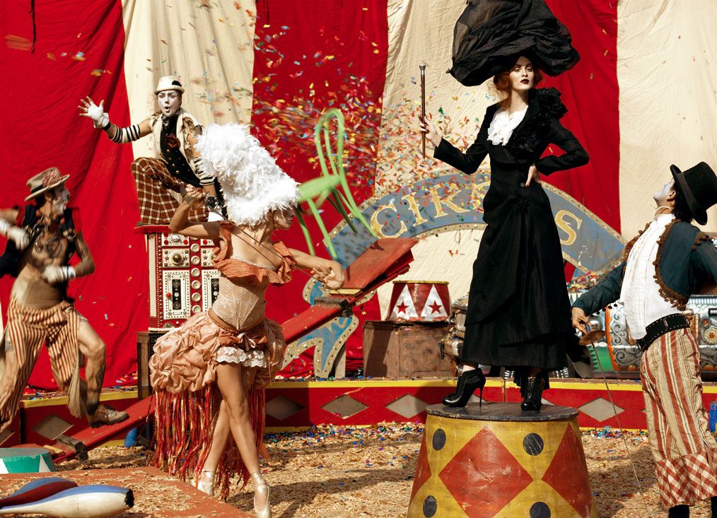 circus wedding entrainment idea