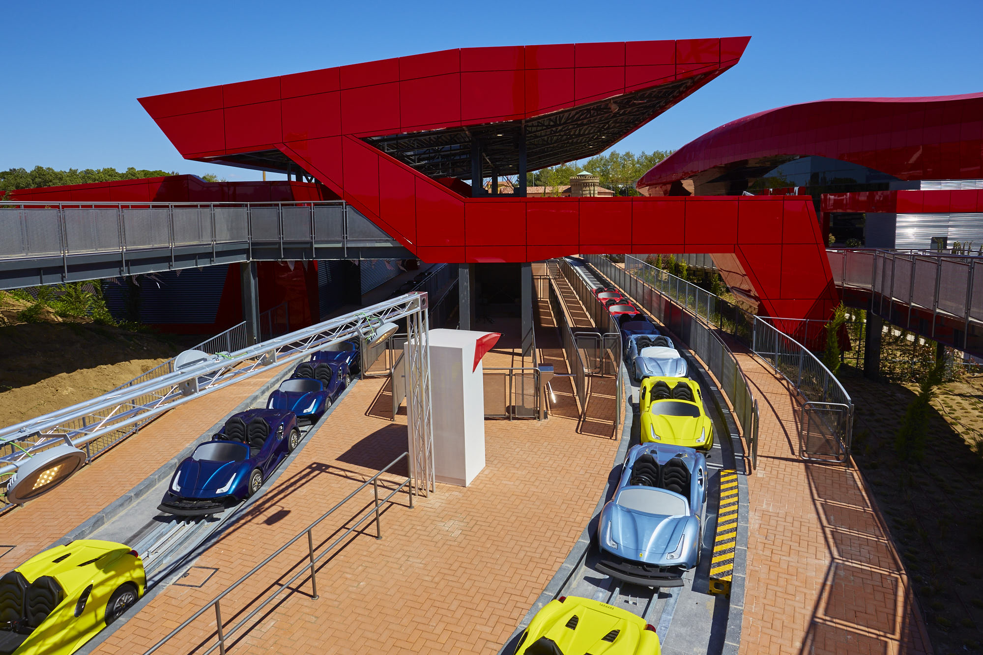 FERRARI LAND ATRACCIONES Y JUEGOS MARANELLO PRINCIPAL