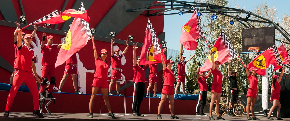 Ferrari Land - Espectaculos - Acrobatic Show