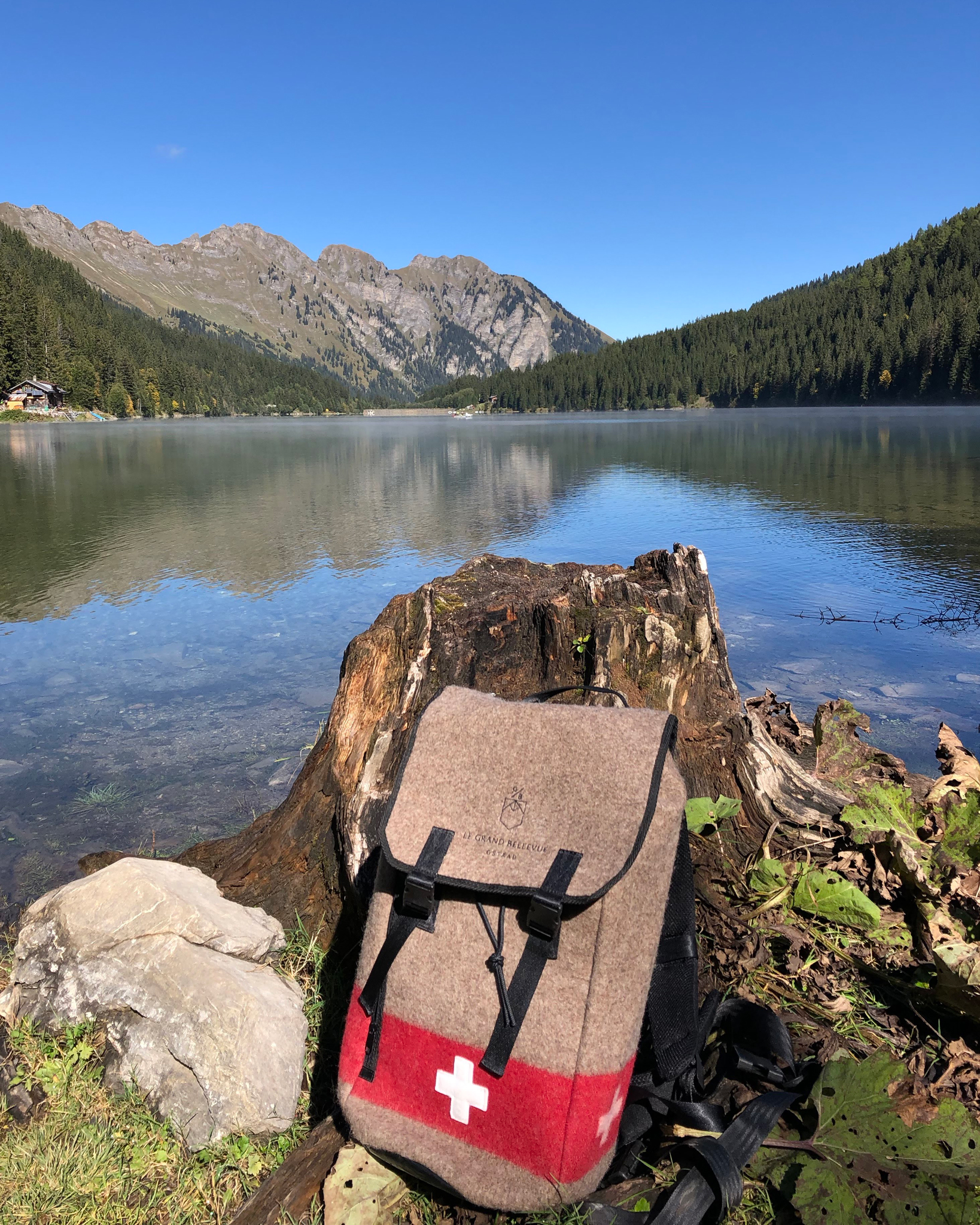 Private-retreat-fp-thumbnail–1638×2048