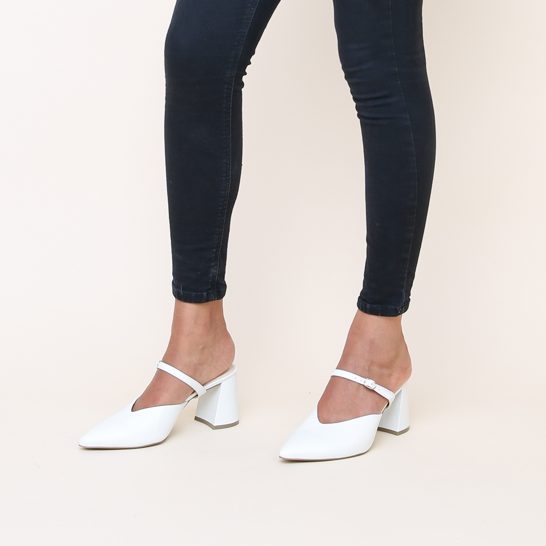 v-mule-white-twiggy-white-lifestyle-3