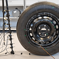 Tire volume velocity source - Uniform linear array responses (HBK)