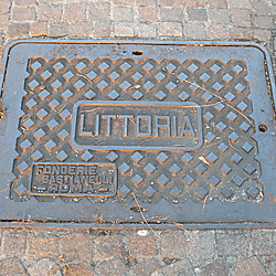 Latina (Littoria) manhole cover lettering version 8
