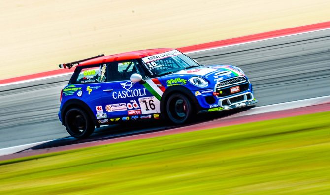Sandrucci vince e torna leader