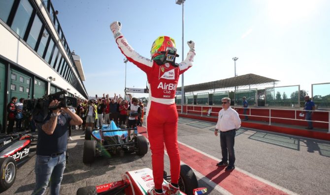 Fittipaldi prende tutto