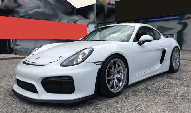 Costa nella Porsche Suisse