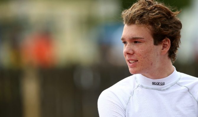 Simmons to race in British F3