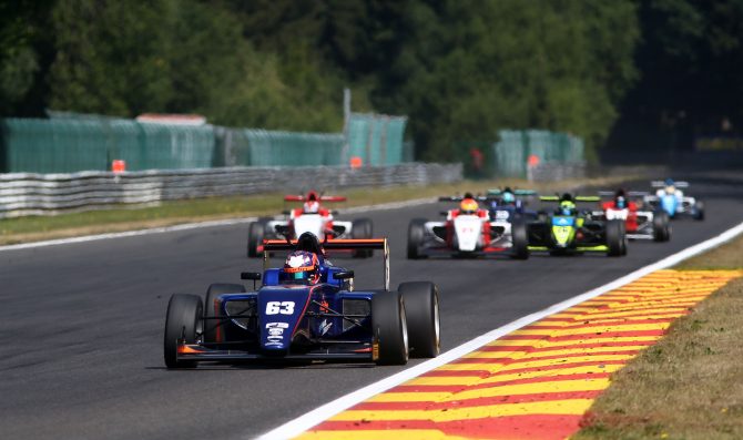 British F3 heads to Brands Hatch