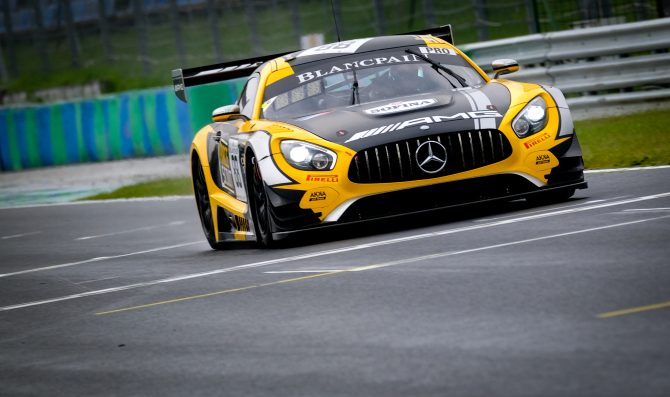Marciello-Meadows sotto la pioggia