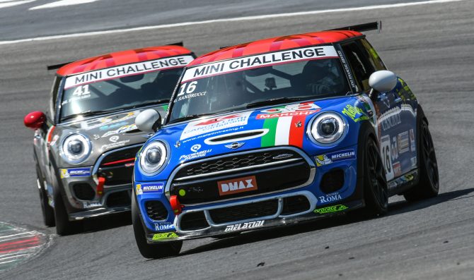 Torna la sfida del MINI Challenge Italia