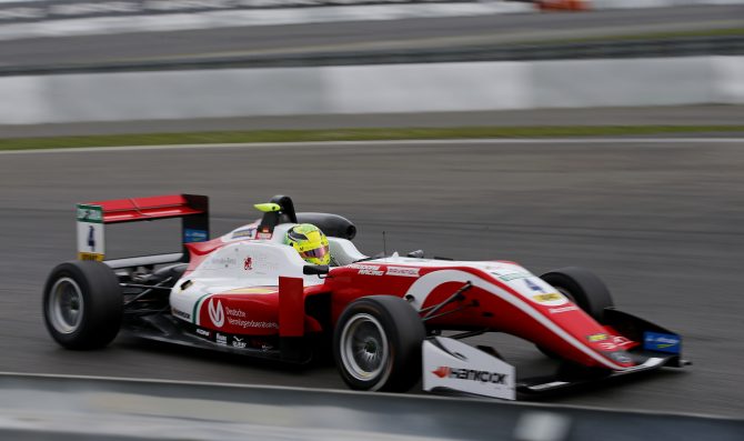 Nurburg: prima fila Prema