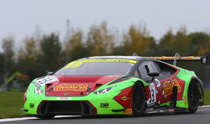 Keen and Minshaw keep hopes alive