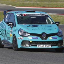 Composit all’assalto della Clio