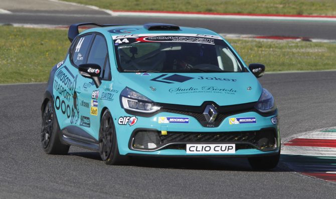 Composit all’assalto della Clio