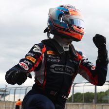 Novalak vince e convince