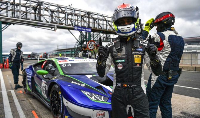 Prima fila tutta Lambo a Silverstone