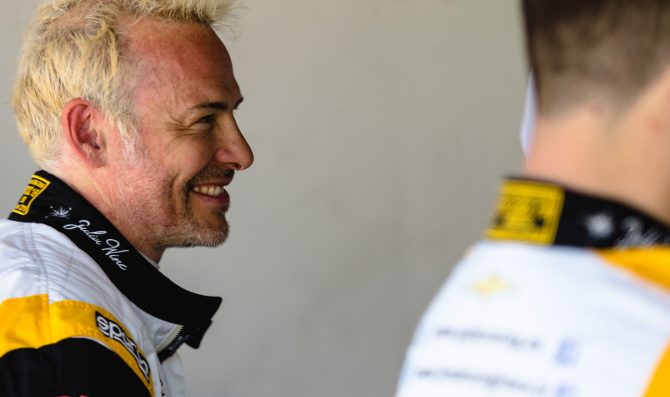 Villeneuve rinnova per il 2020