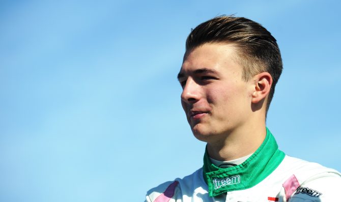Jewiss remains with Douglas Motorsport