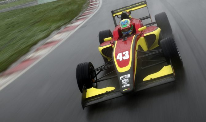 Skelton moves to British F3