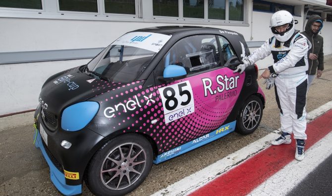 De Pasquale rinnova con RStar
