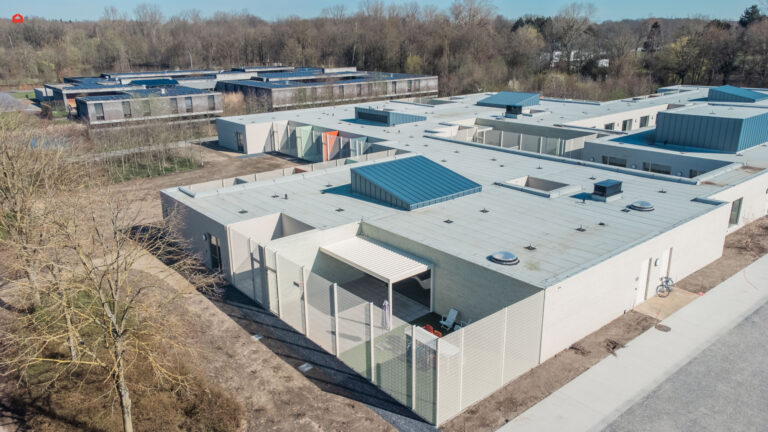 Nursinggebouw met 5 woningen in Brugge door Damman
