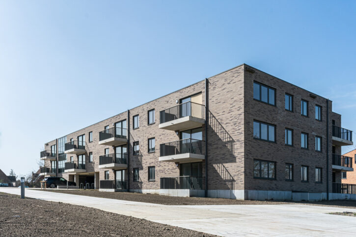 41 appartementen + 38 woningen in Koolkerke door Damman