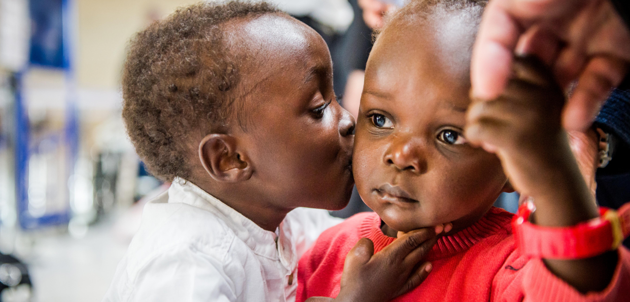Sauver deux enfants atteints de problèmes cardiaques