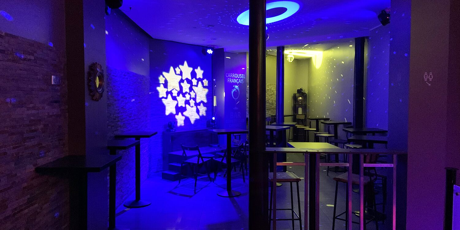 Boite De Nuit Chatelet Les Halles Carrousel Français, au Châtelet les Halles