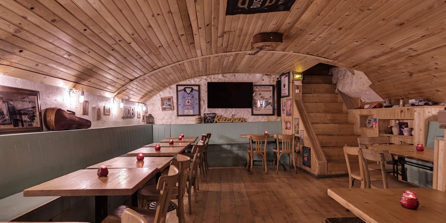 Johnny's Kitchen Réserver & Privatiser en Ligne Privateaser