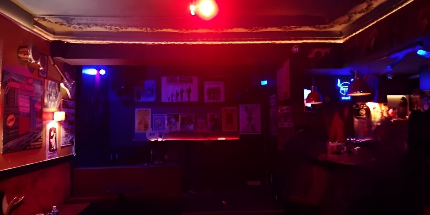 Groovin' Bar Nice Privateaser