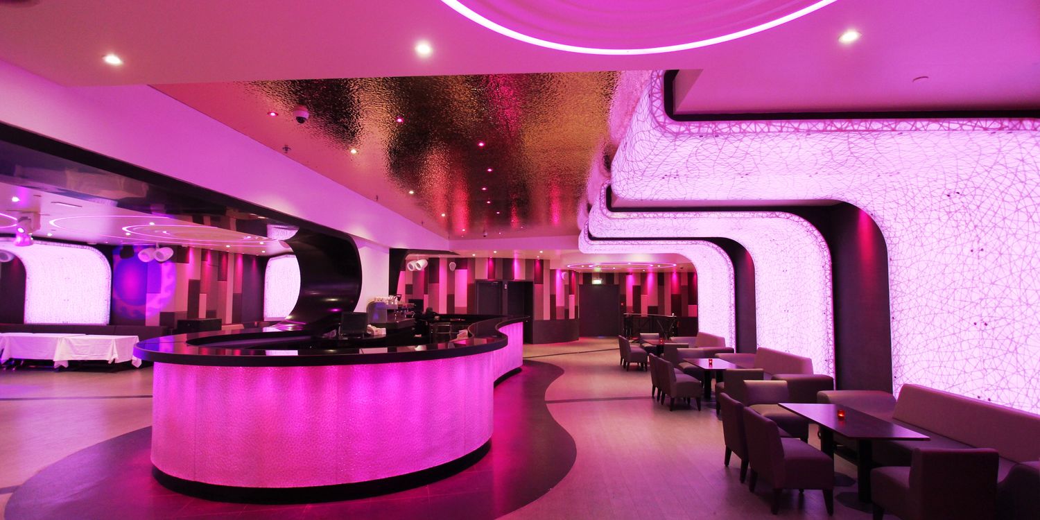 Le Duplex Restaurant le Vogue Privateaser