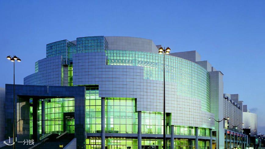 L’Opéra Bastille 巴士底歌剧院 L’Opéra Bastille 巴士底歌剧院