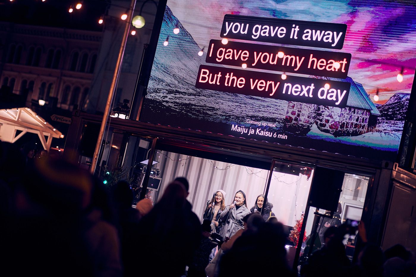 10 best R&B Christmas karaoke songs