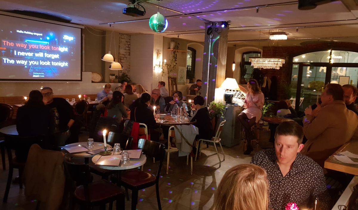 How to turn your restaurant into a karaoke restaurant