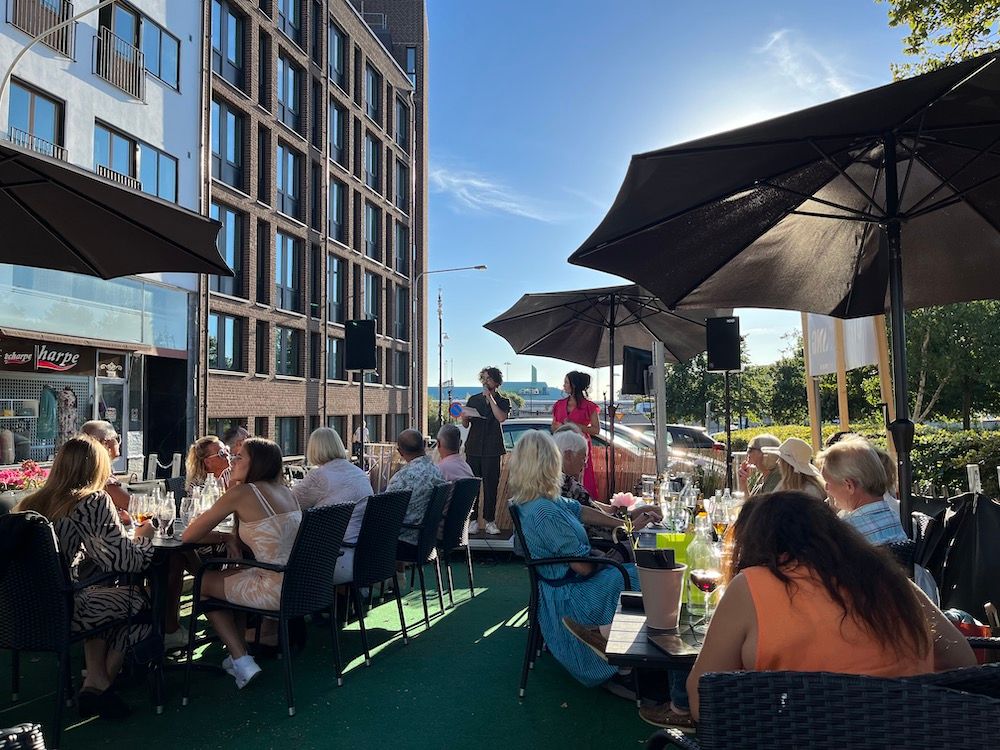 How to host a music trivia night at your bar or club