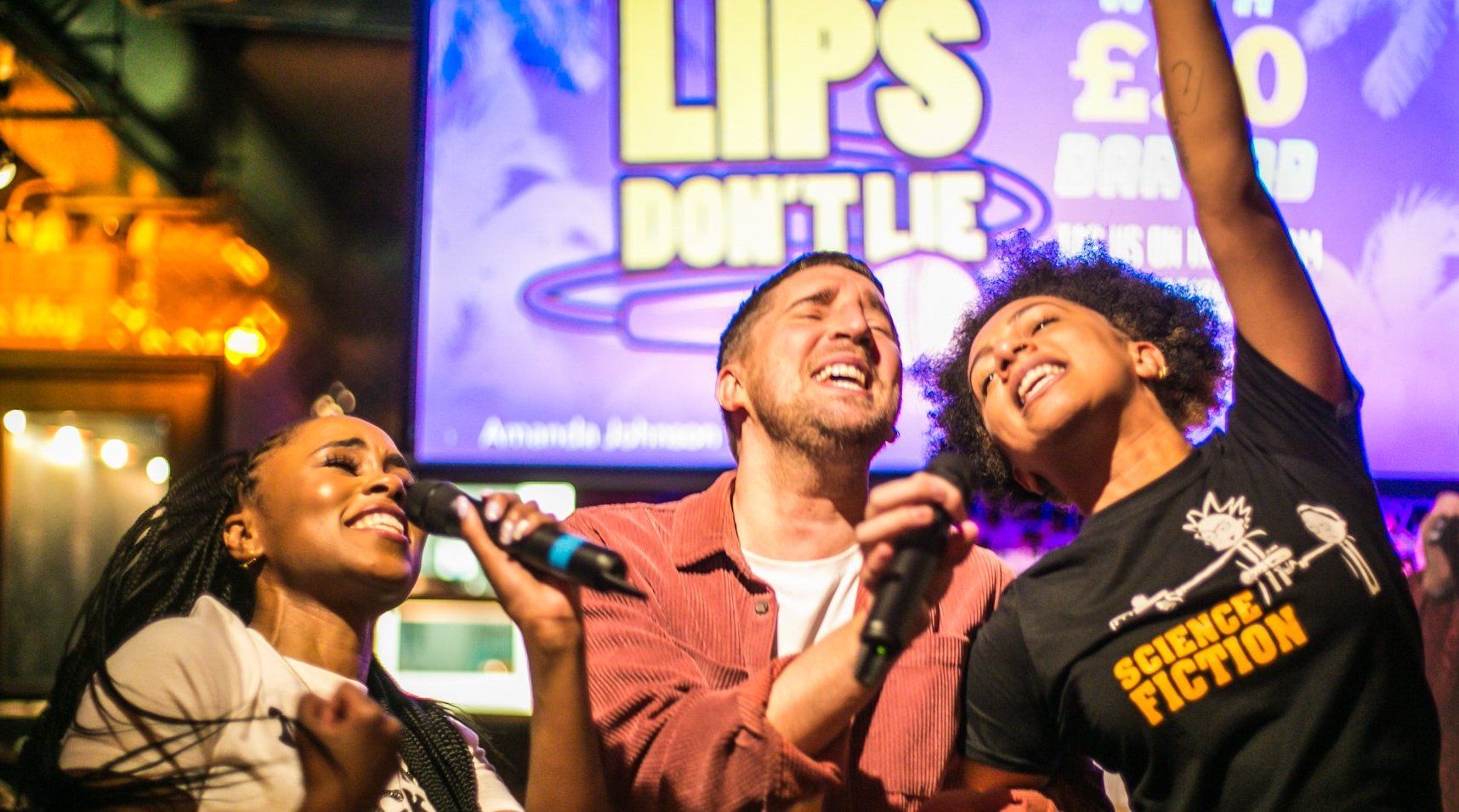 Digital signage how to leverage karaoke for advertising with Singa Pro