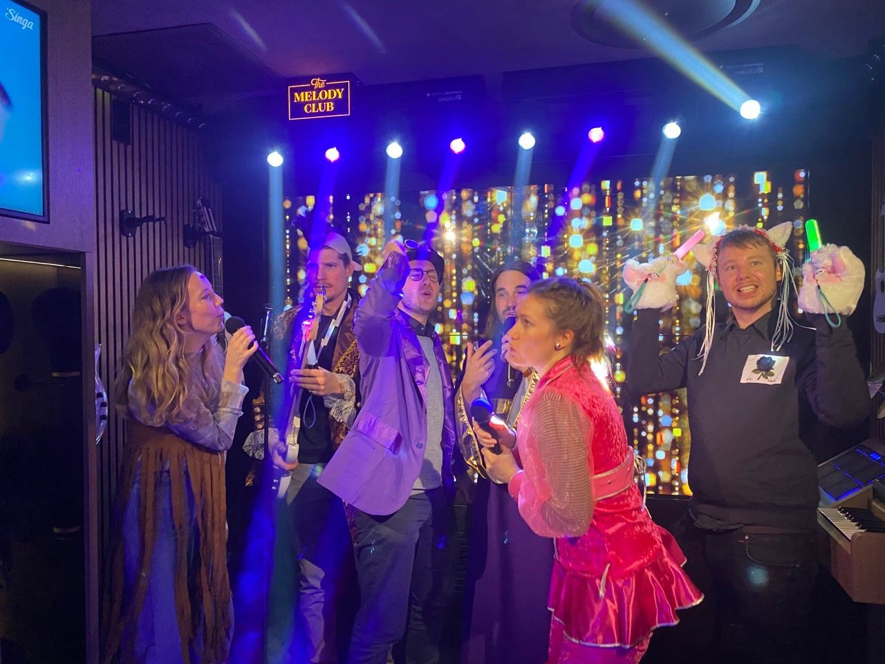 Hur du lockar företagskunder och event till din karaokebar