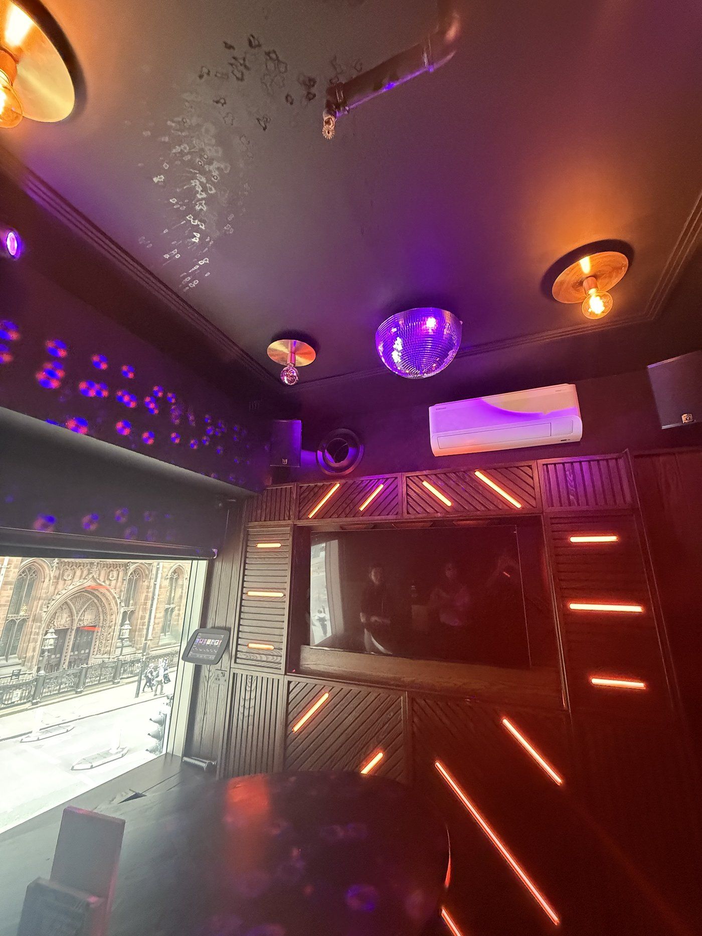 Manahatta's main bar and dining area where bottomless brunch sessions turn into karaoke bookings