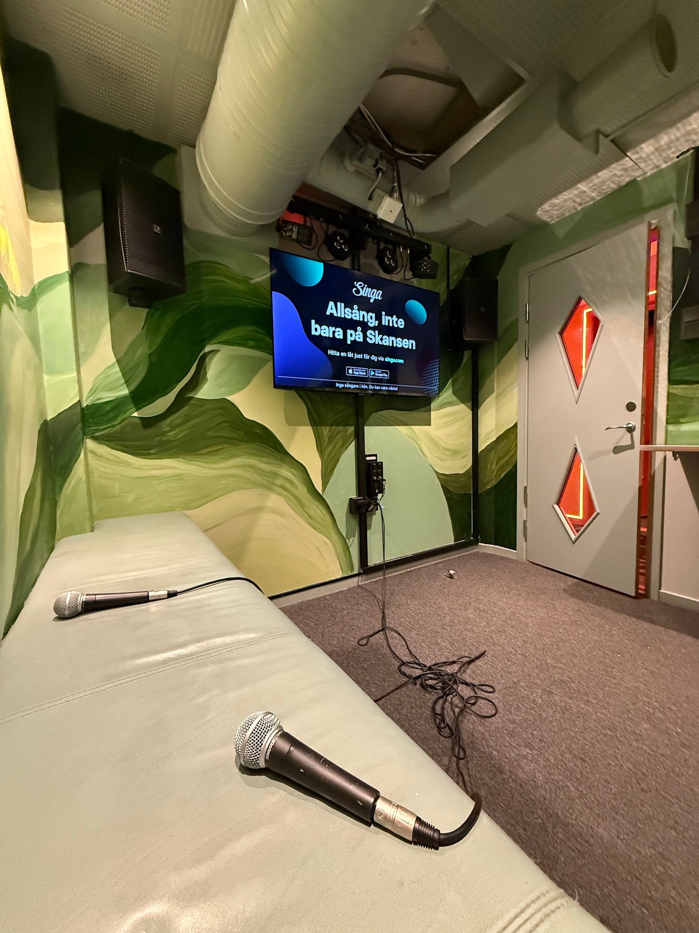 A private karaoke room at Sångfågeln, Gothenburg, powered by Singa Business