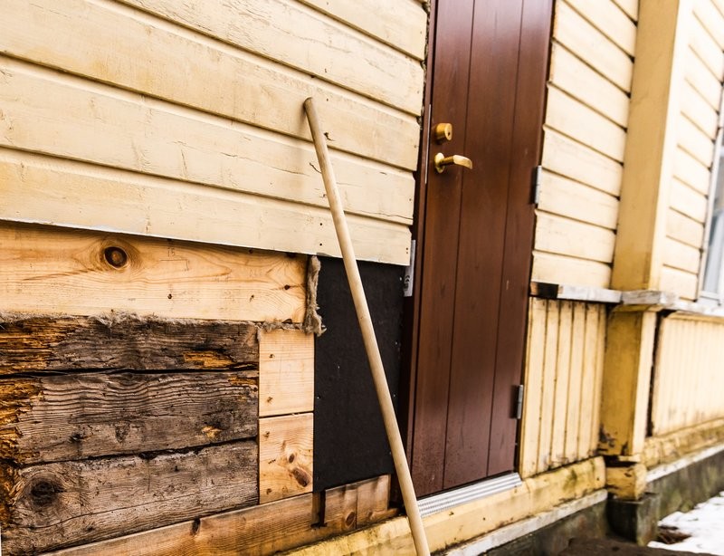 vanhan oven tiivistäminen