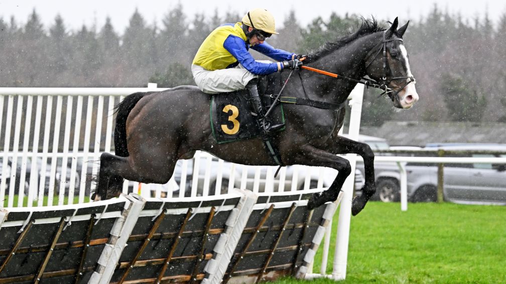 Illustration of strategic analysis and betting concepts