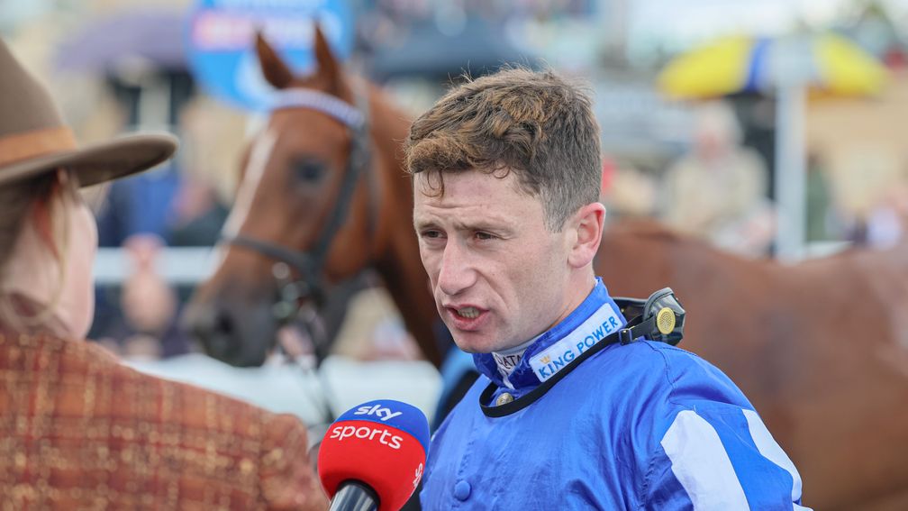 Blood-ridden boxers, battling the bottle and a big decision on the title  race - five revelations from Oisin Murphy's new book | Racing Post