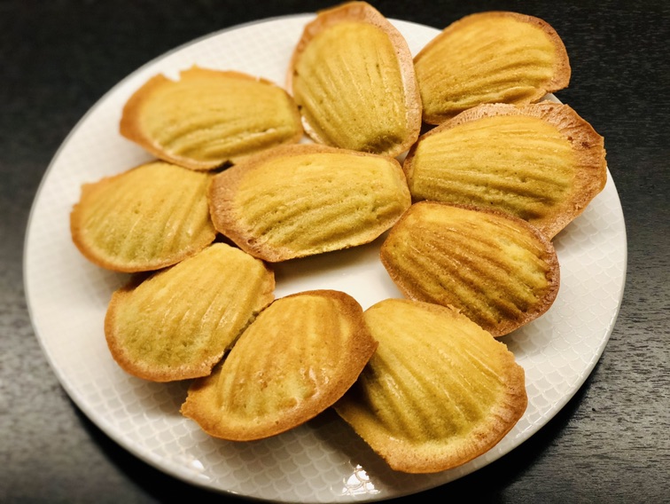 刚出炉的Madeleines 