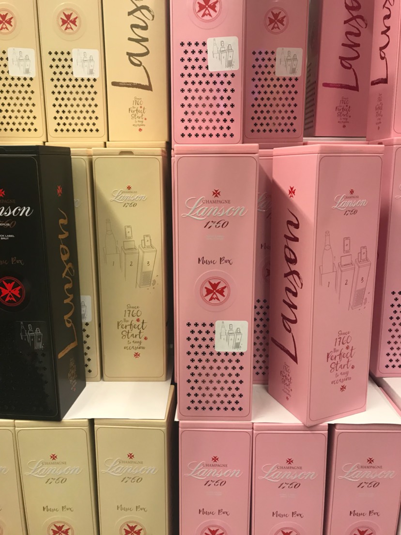 Auchan超市的葡萄酒推荐，圣诞喝起来🥂