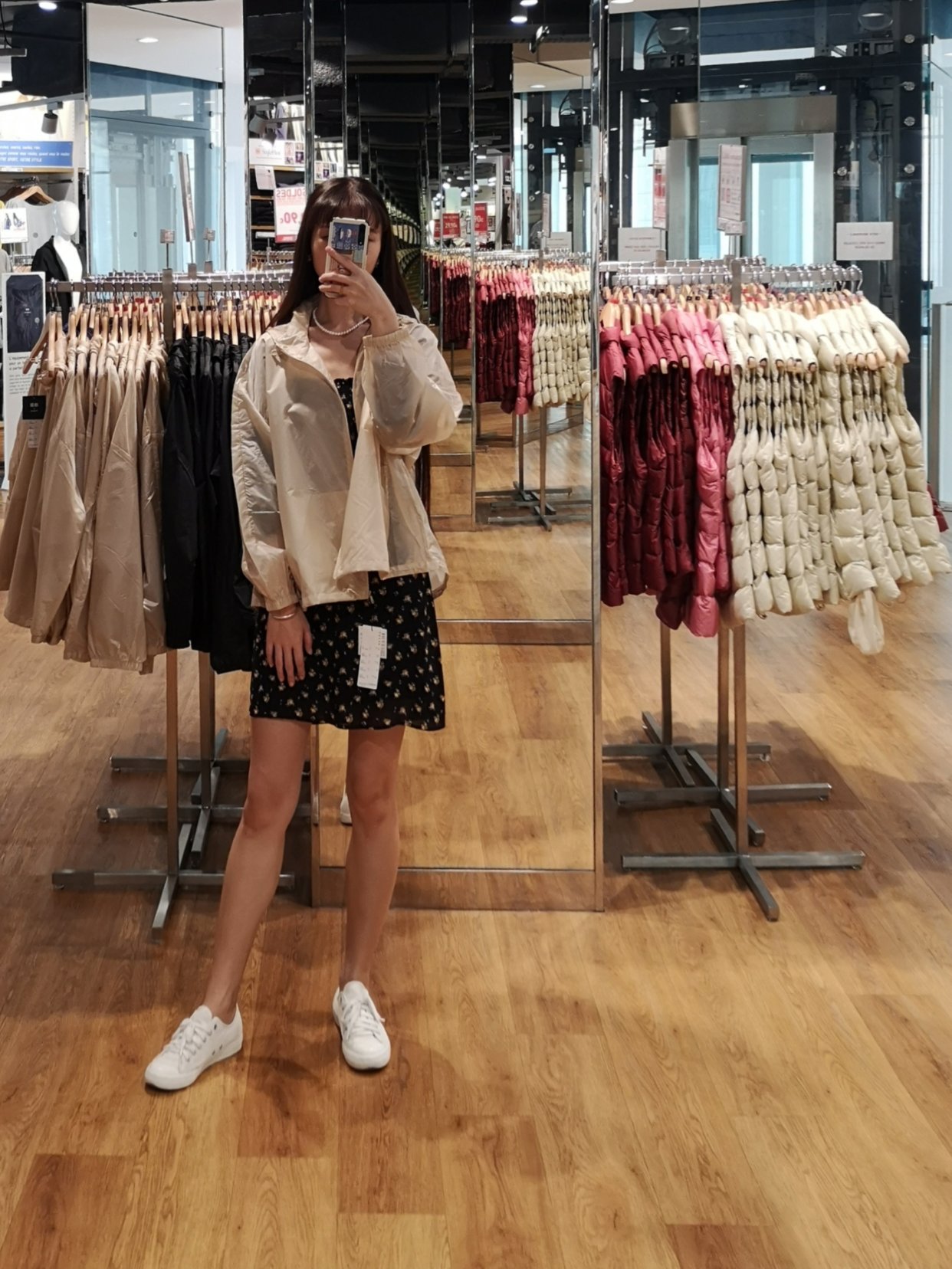 20欧的UNIQLO×Theory透明连帽小雨衣！