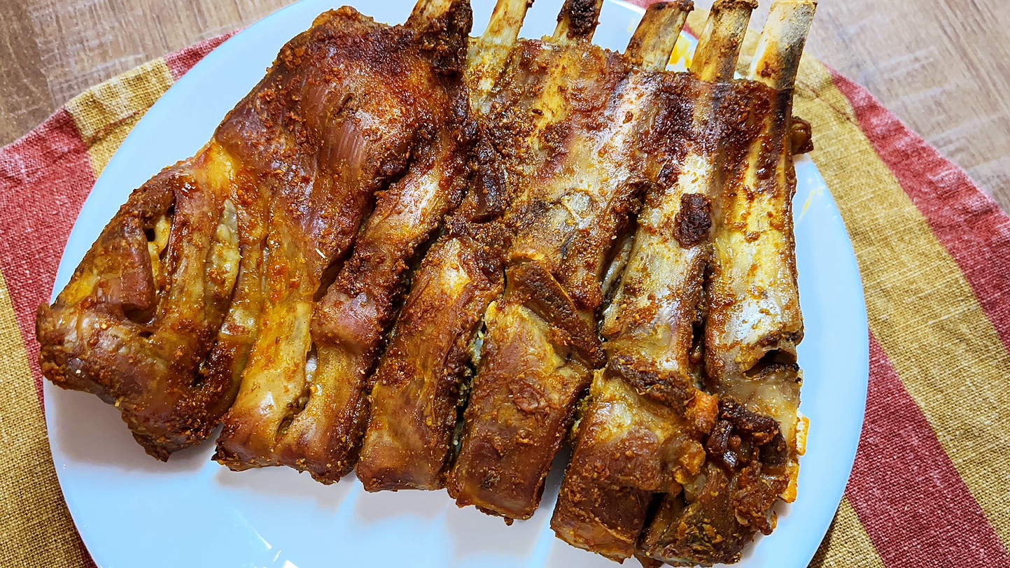 外酥里嫩入口即化的孜然烤羊排！！