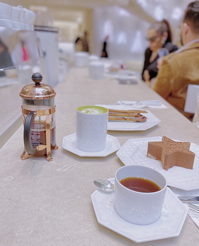 Dior巴黎蒙田总店下午茶