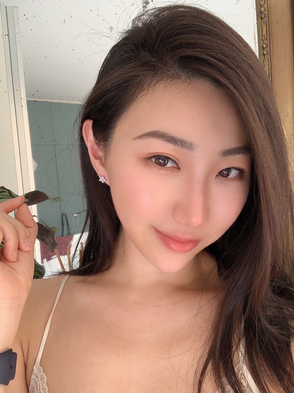 好久不见的自拍和最近的心头好