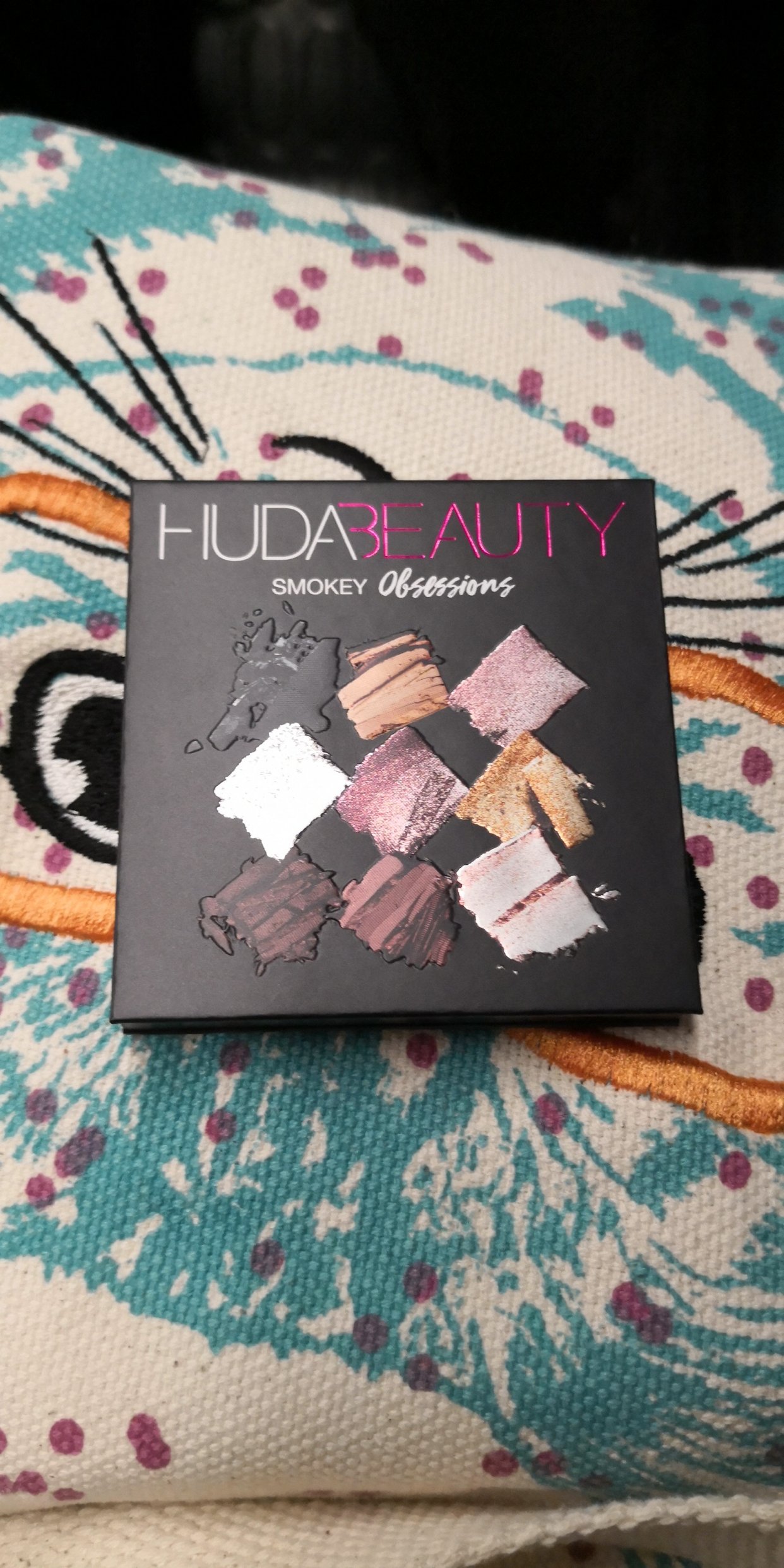 huda beauty 9色盘smokey