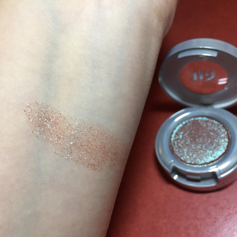 新入手的 urban decay 单色眼影